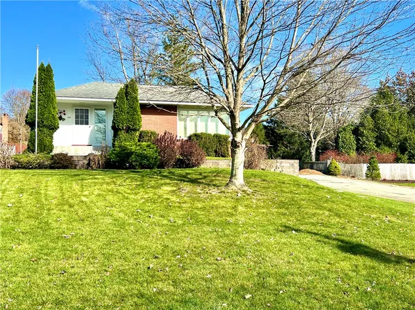 418 E Church St, Ligonier, PA 15658