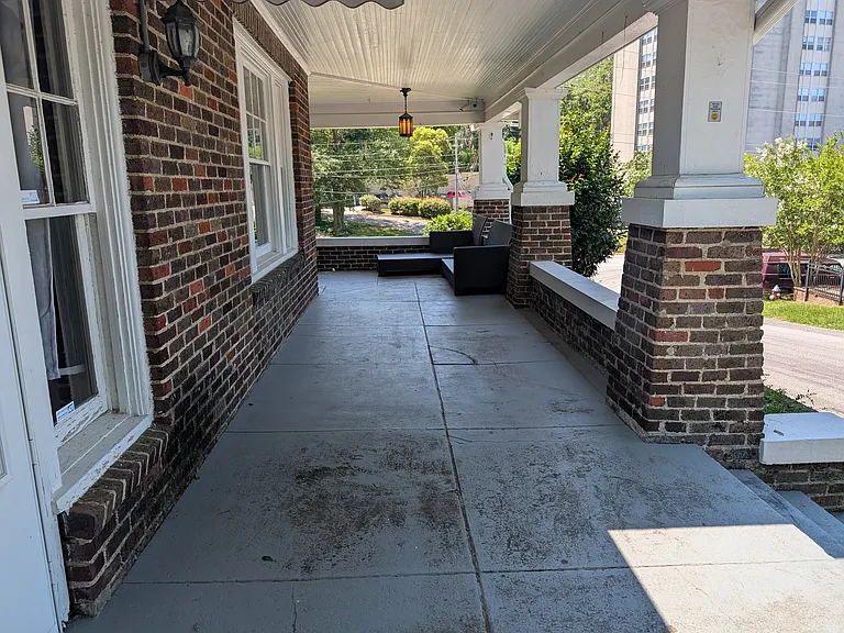 2201 Blossom St — Photo 7