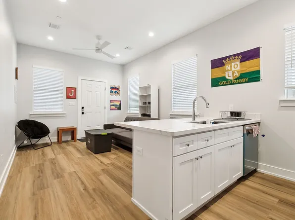 1809 Hillary St #2A, New Orleans, LA 70118