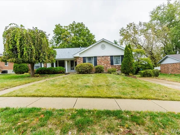 11863 Brookington Dr, Bridgeton, MO 63044