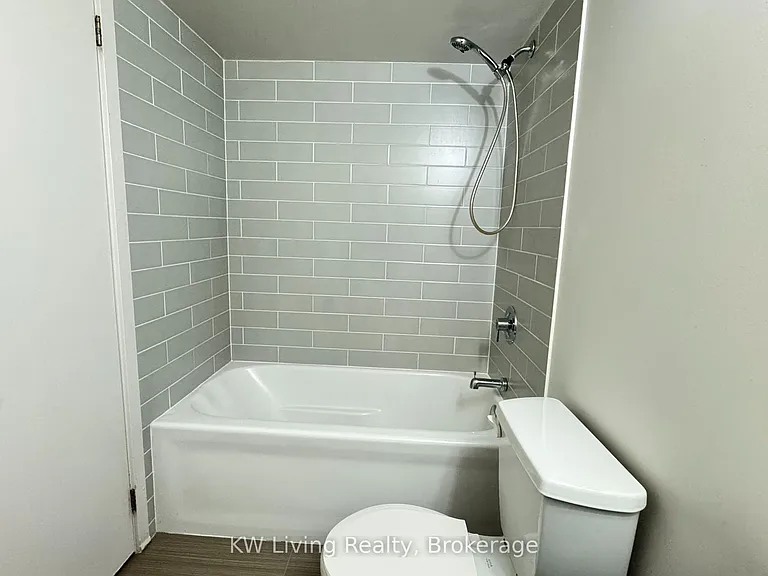 36 Lisgar St #1011E — Photo 7