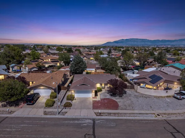 9101 Suncrest Ave SW, Albuquerque, NM 87121