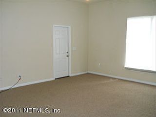 4th image of 2850 Sweetholly Dr