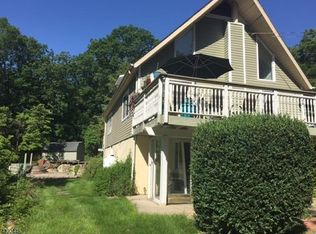 70 Espanong Rd, Lake Hopatcong, NJ 07849