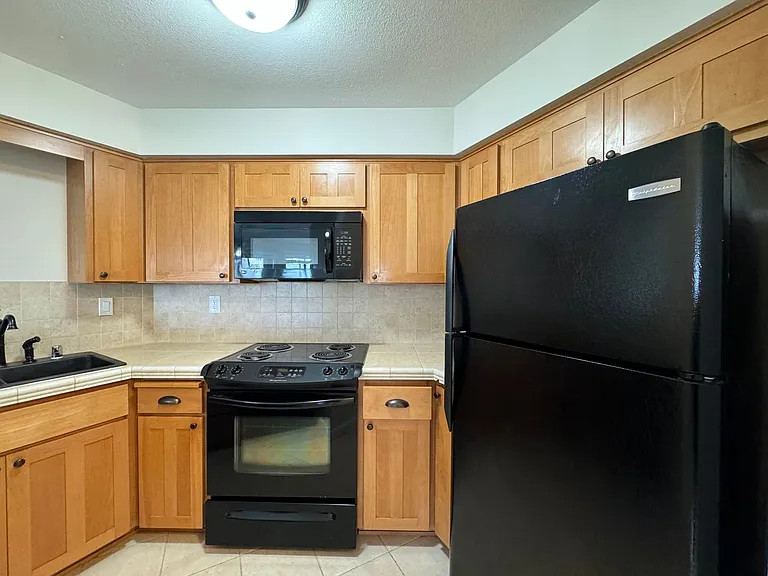 Westridge Apartments — Photo 69