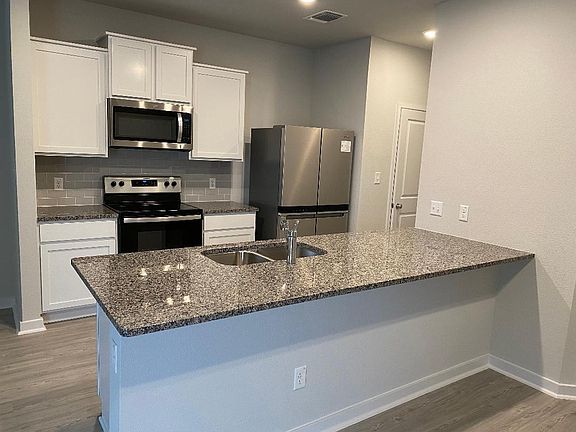 5th image of 605 W South St #142