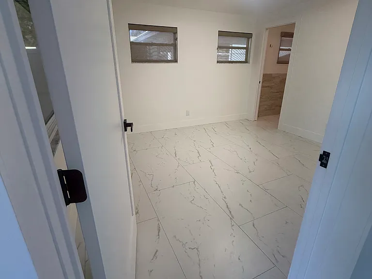 1125 Union St — Photo 39