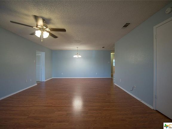 4th image of 3107 Chisholm Trl