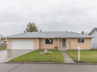 605 E Cozza Dr, Spokane, WA 99208