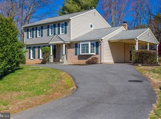 9852 Marcliff Ct, Vienna, VA 22181