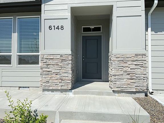 3rd image of 6077 N Tarako Ave