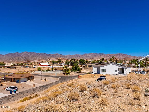 3rd image of 3632 Desert Garden Dr