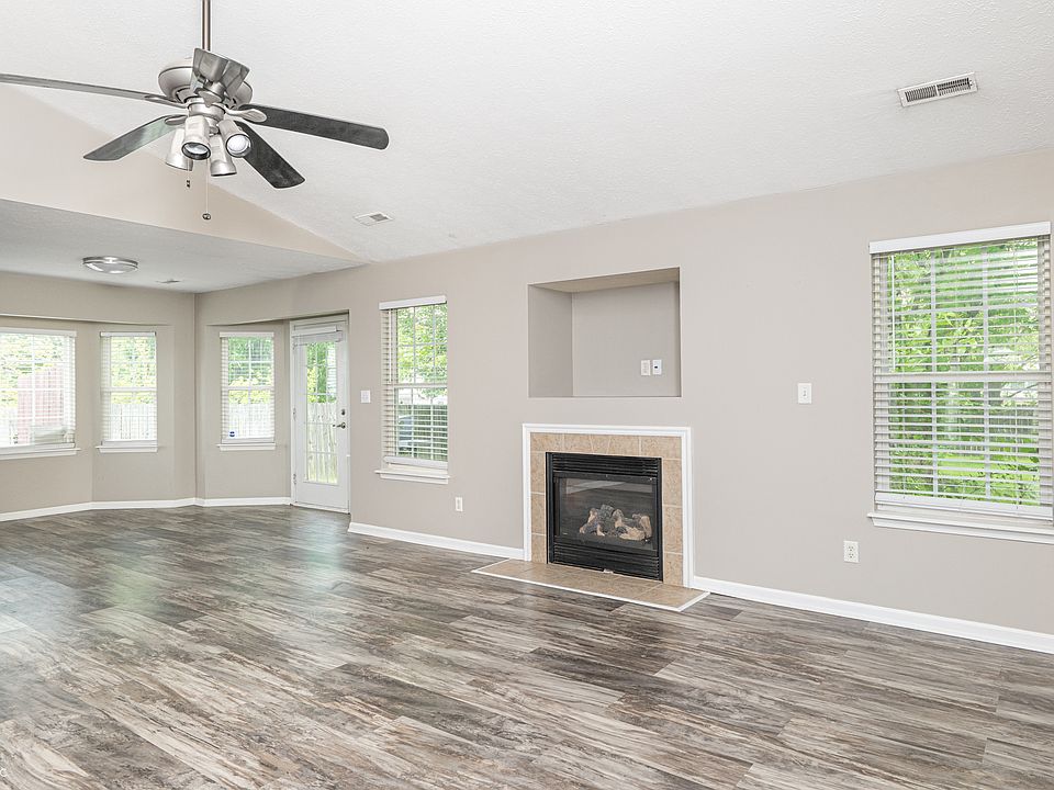 10211 Gate Dr, Indianapolis, IN 46239 | MLS #22117067 | Zillow