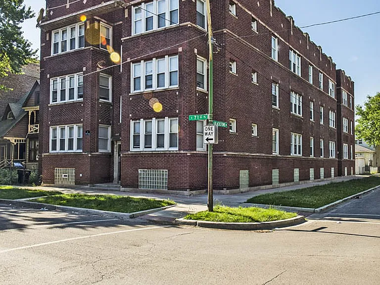 7135 S Blackstone — Photo 10