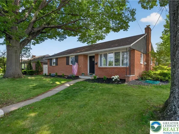 26 E Cedar St, Fleetwood, PA 19522