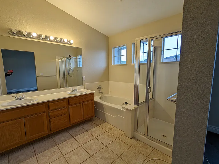 25539 Foggy Glen Dr — Photo 18