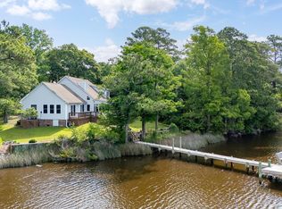 9 Creekside Woods Ct, Swansboro, NC 28584