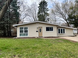 57 Circle Dr E, Montgomery, IL 60538