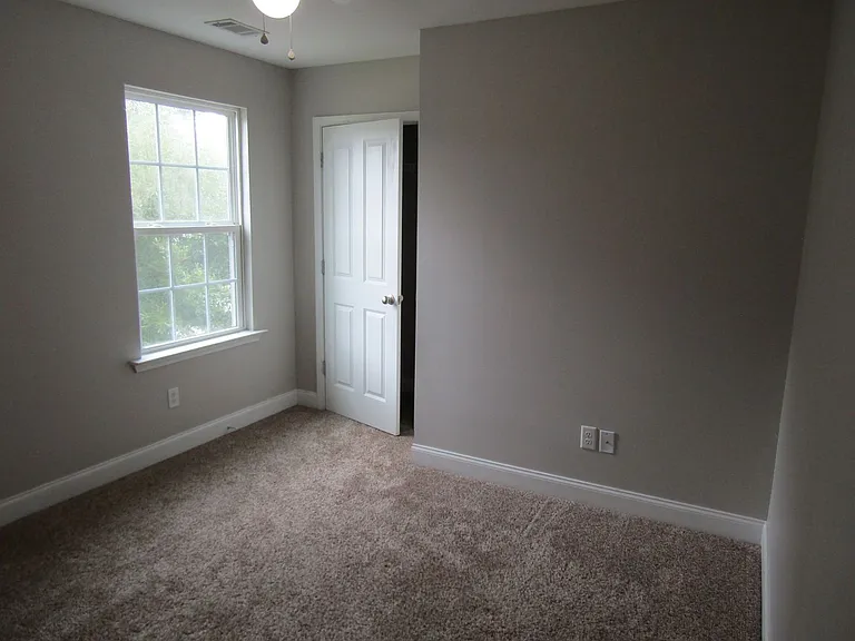 209 Ash Blvd — Photo 17