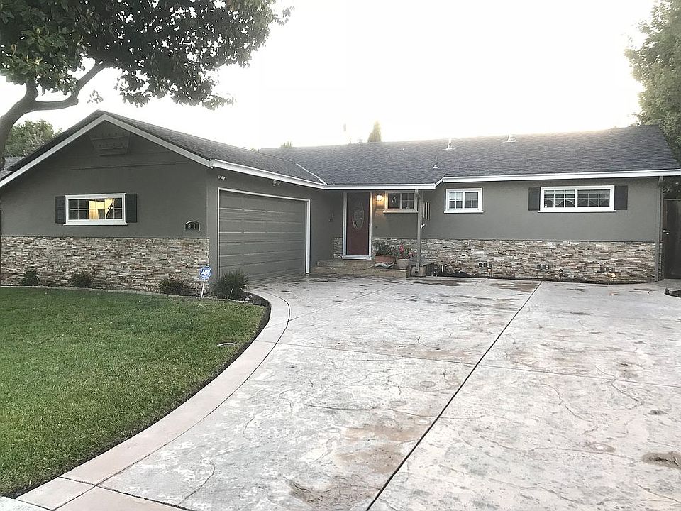 1st image of 611 Coakley Dr