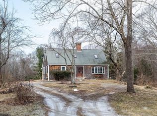 511 Weaver Hill Rd, Coventry, RI 02816