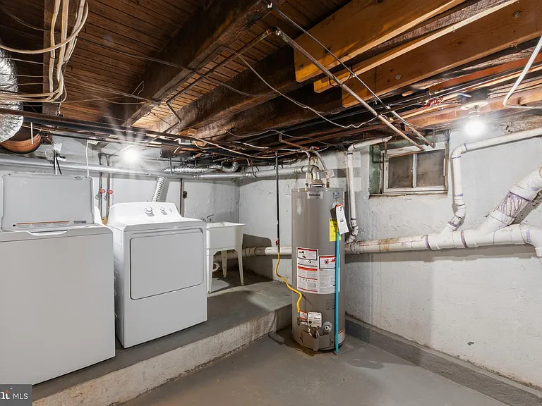 2340 S Hutchinson St — Photo 1