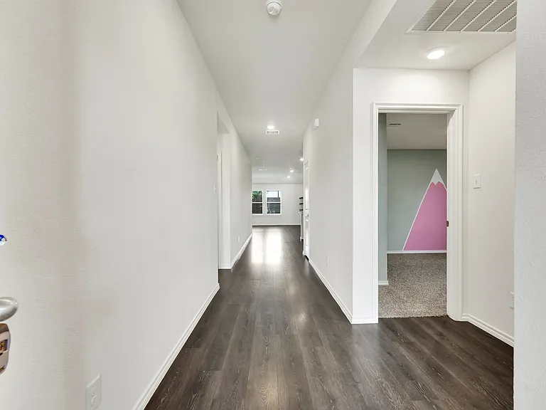2118 Brisbon St — Photo 4