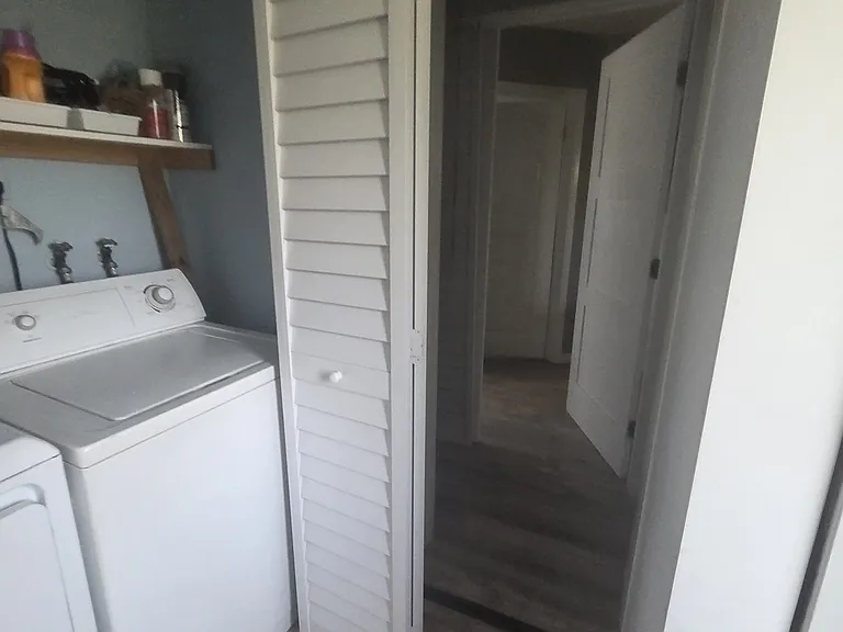 420 SE 9th Ct #2 — Photo 10