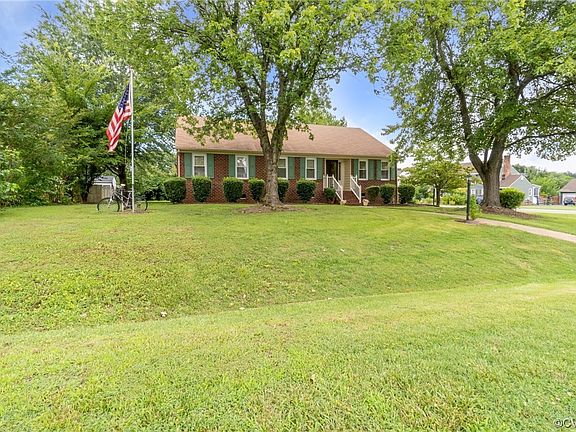 2nd image of 8146 Dunfee Ln