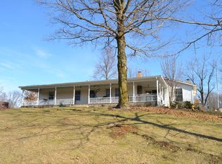 5126 Park Rd, Clinton, IL 61727