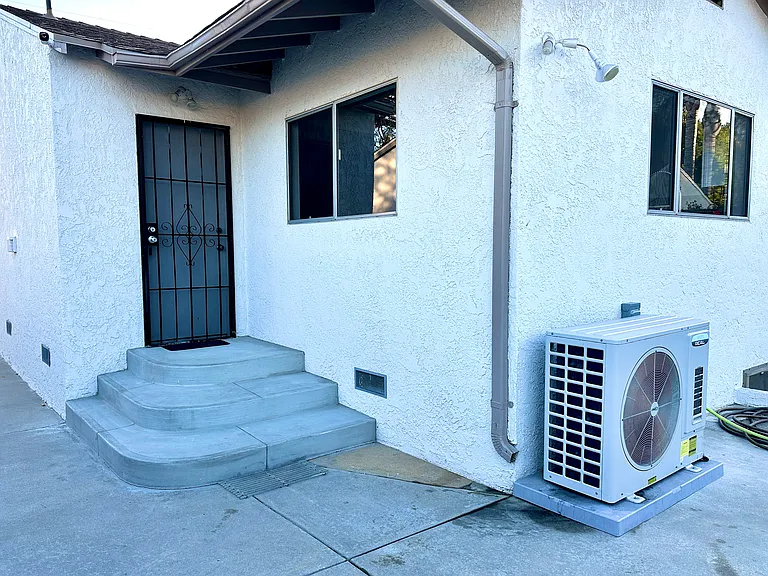 Tiara St — Photo 32