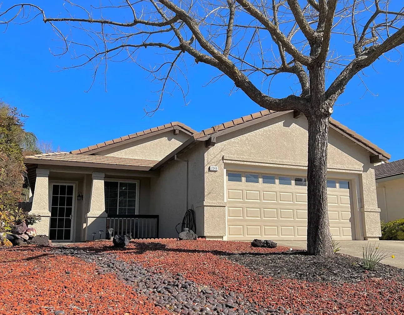 4 bed, 1574 sqft, $3,145 — Photo 2