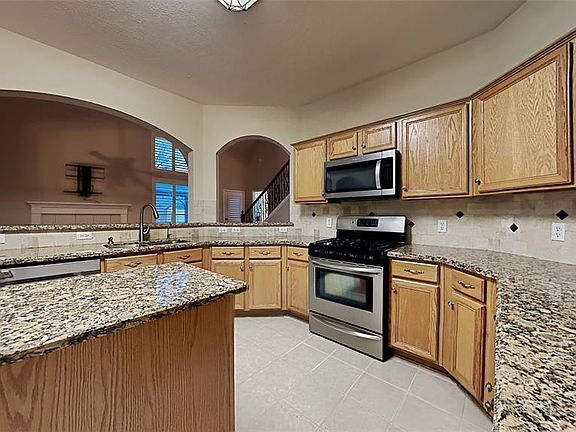 4th image of 2114 Winding Hollow Dr