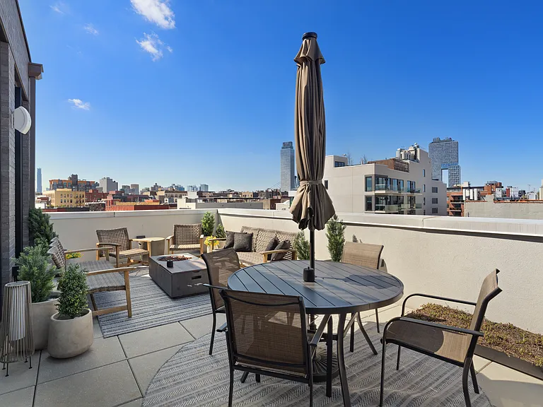 661 Driggs Ave #5B — Photo 38