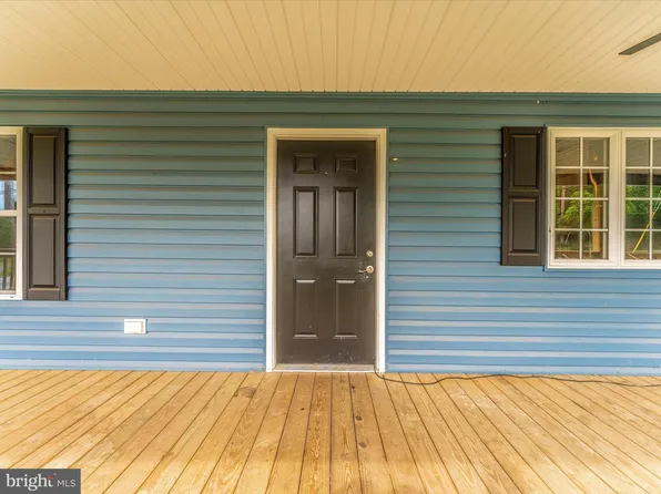 8757 Hedgesville Rd, Hedgesville, WV 25427