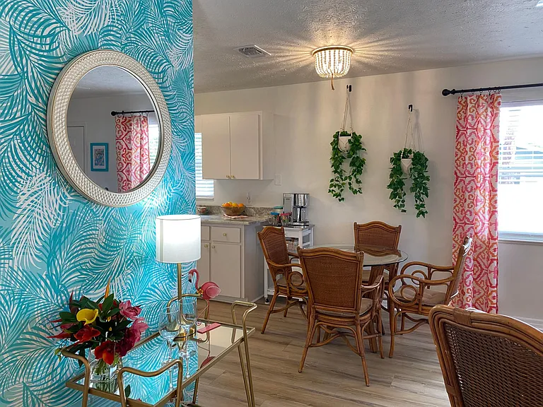 Living Area - Showing previous furnishings (currently unfurnished)