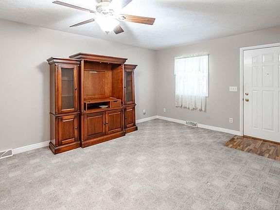 4th image of 2731 W Irvington Ave