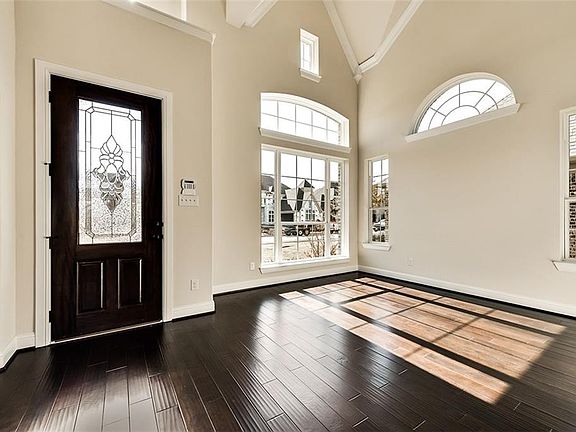 4th image of 2840 Vienta Ct