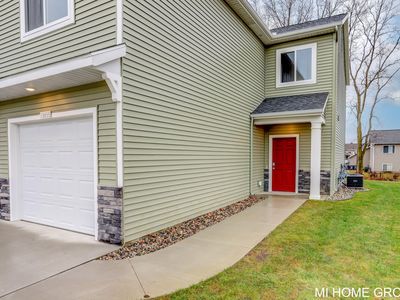 13655 Signature Dr, Holland, MI, 49424