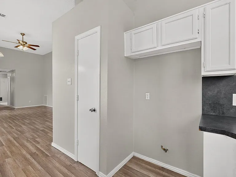 2521 Winter Oak St — Photo 13