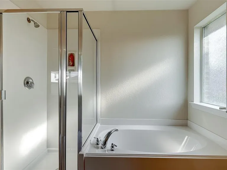 8731 Sunny Gallop Dr — Photo 24