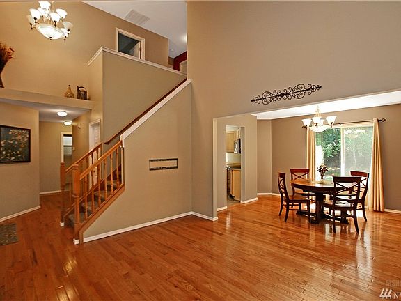 4th image of 350 Golden Pond St