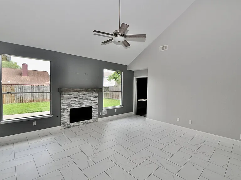 8819 Hedgestone Ct — Photo 29