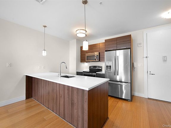 5th image of 701 Ridge Hill Boulevard #11N