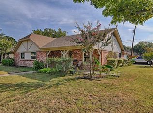 3212 Spring Valley Dr, Bedford, TX 76021
