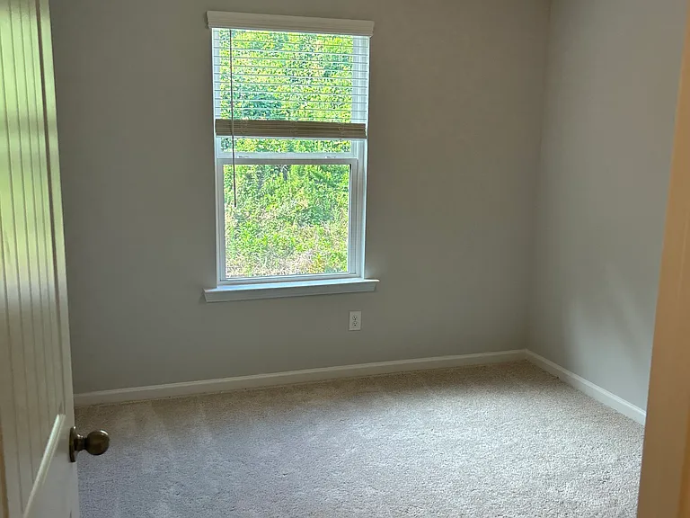 Upstairs bedroom #2