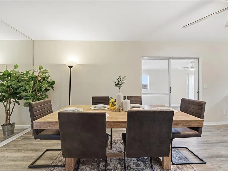 2327 W Knollwood Pl — Photo 14