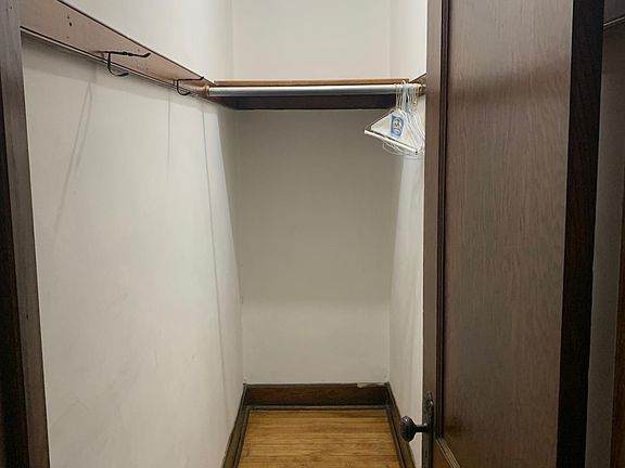 5th image of 2719 N Sacramento Ave #3