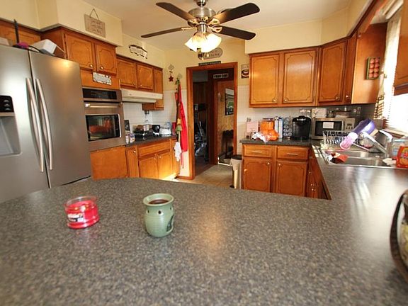 4th image of 425 N Porter St