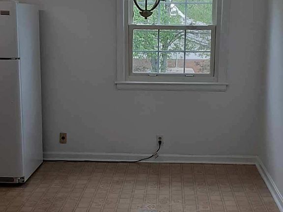 4th image of 4780 Pleasant Ave #2